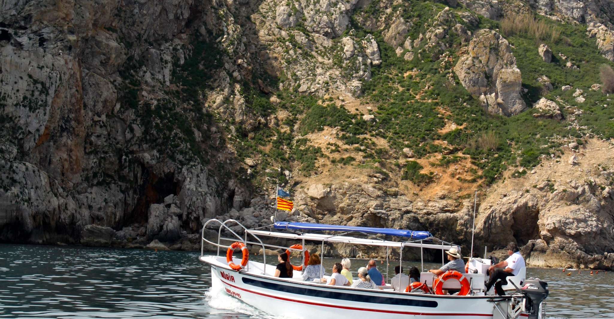 L'Estartit, viaje en barco a las islas Medes y las cuevas NP - Housity