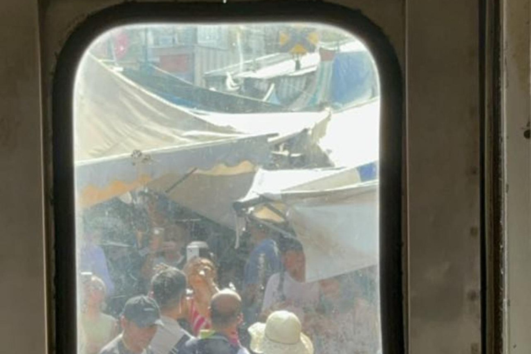 Bangkok: Maeklong Railway and Floating Market Tour