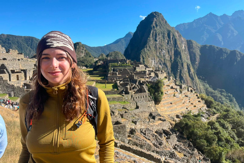 Machu Picchu: Entrance Ticket + Bus + Professional Guide Entrance Ticket + Professional Guide + Bus