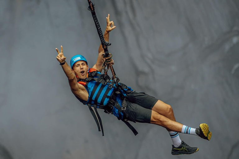 From Kandy: Lakshapana Waterfall Bungee Jump with Pickup