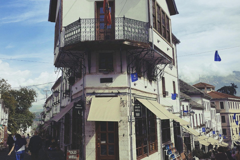 Gjirokaster von Eden aus Tirana