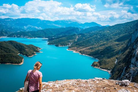 Från Tirana: Vandring Bovilla Lake, Instagram-vänligHalvdagsvandring vid Bovillasjön från Tirana