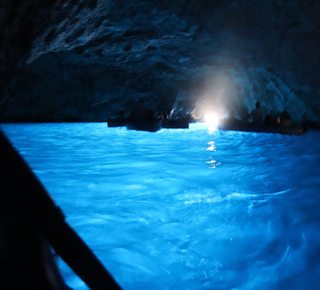 Blaue Grotte: Touren und Führungen