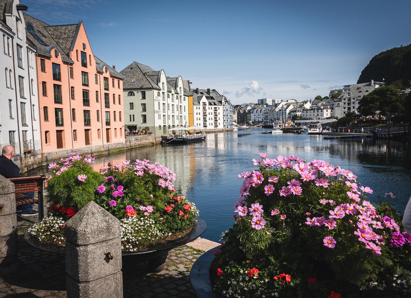 Kulturel gåtur med smag og duft af Ålesund
