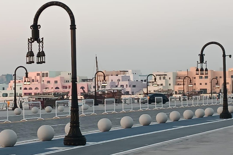 From Doha Airport: Private Guided City Tour