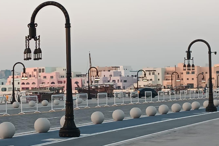 From Doha Airport: Private Guided City Tour