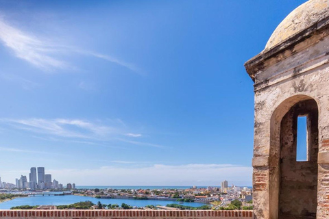 Cartagena: CITYTOUR ALL DAY, HOP ON HOP OFF AT ANY POINTCartagena: Discover emblematic places by double-decker bus