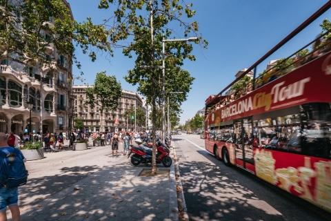Barcelona: hop on, hop off-stadstour voor 1 of 2 dagenHop on, hop off-dagkaart