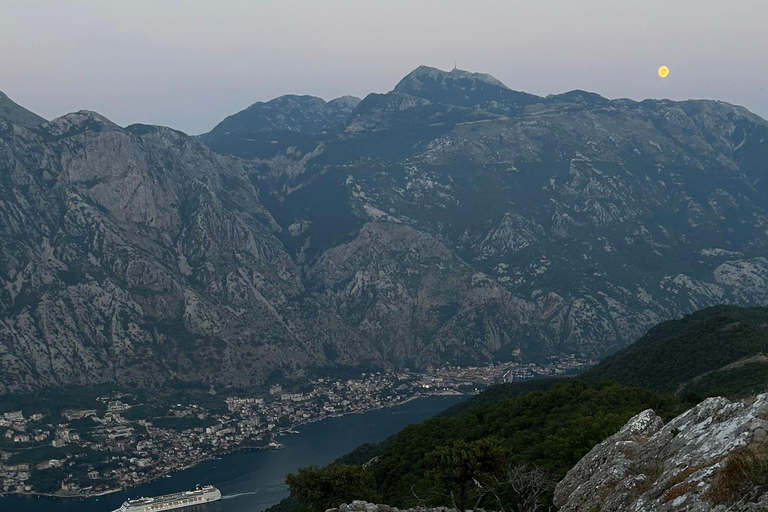 Kotor: Romantic Buggy tour with Prosecco & Hidden Viewpoint