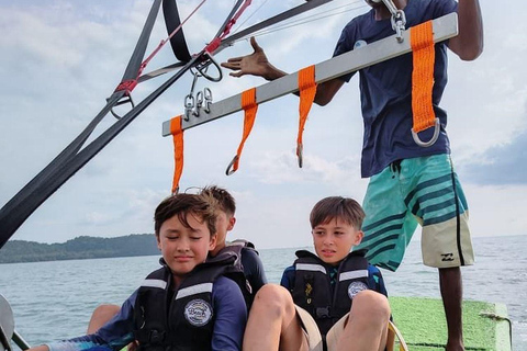 Langkawi: Parasailing Experience over Pantai Cenang Beach
