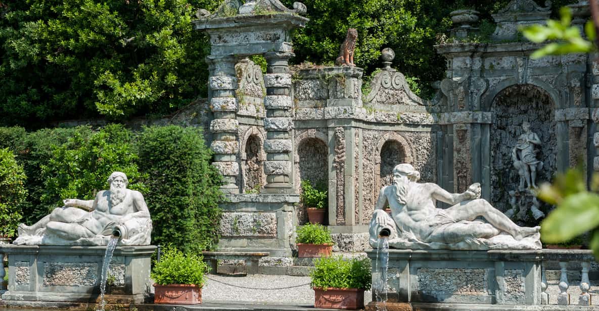 Afbeelding 1 van Lucca: Villa Reale-tour met wijn- en olijfolieproeverij