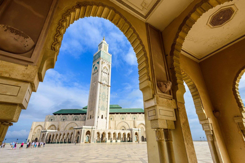 Casablanca: Layover Sightseeing Tour with Airport Transfer Layover including the Moroccan Hammam and traditional Dinner