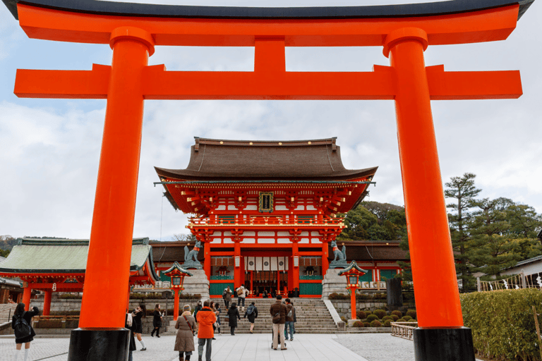 Kyoto: Private Highlight Day Tour with Guide and Vehicle