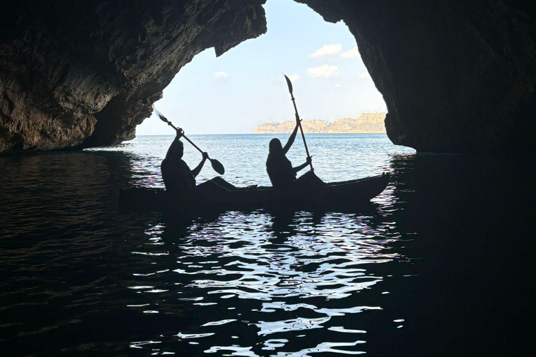 JAVEA-PLAYA GRANADELLA: KAYAKING EXCURSIONS THROUGH THE CALAS DE LA GRANADELLA
