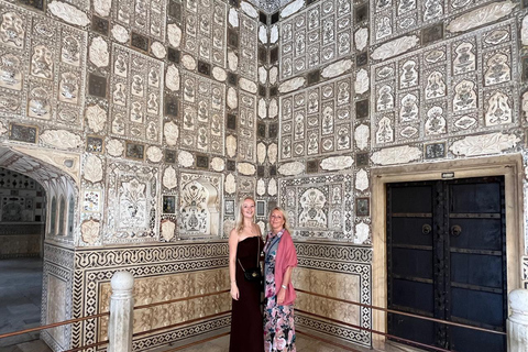 Delhi: 6-Day Golden Triangle Tour with Varanasi Tour without Hotels