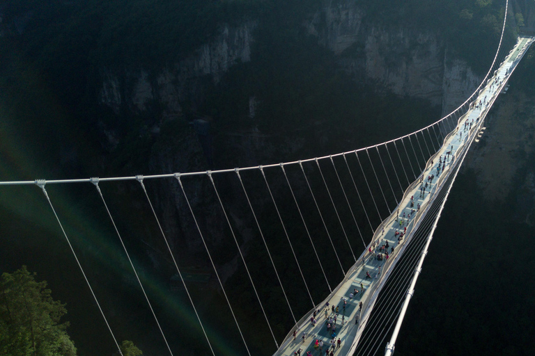 3-Day Essence Tour of Zhangjiajie (Small Group of 8 People) Customized 3-DayTourofForestPark,BaofengLake&TianmenMountain