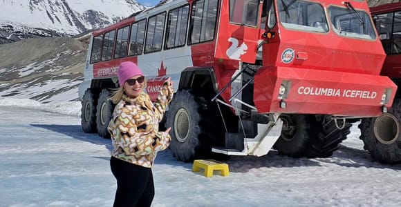 Icefields Parkway: Premium Guided Tour of Glaciers & Lakes