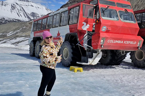 Premium Guided Icefields Parkway Tour: Glaciers and Skywalk