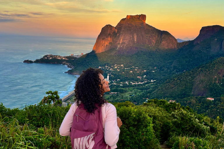 Dawn at Morro Dois Irmãos Sunrise at Morro Dois Irmãos