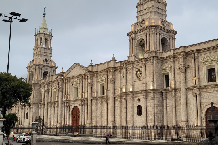 Arequipa: City Tour and a visit to the Monastery of Santa Catalina Arequipa: City Tour and Visit to the Santa Catalina Monastery
