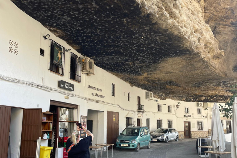 Nerja: Sightseeing Tour to Ronda and Setenil de las Bodegas