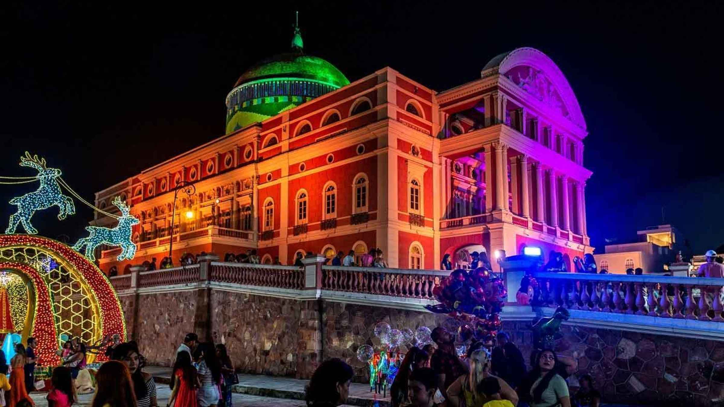 Manaus: Excursão a Pé Guiada com Entrada no Museu4 horas4.7