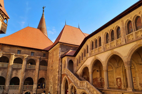 Brasov: Corvin Castle Private Tour with Entry Ticket