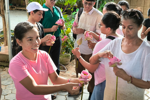 Siem Reap Lotus Silk Farm Tour with Pick Up downtown Siem Reap : Ferme de Soie de Lotus - Visite Guidée Francaise