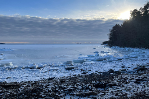 Helsinki: Escursione guidata nella natura di Uutela con merenda