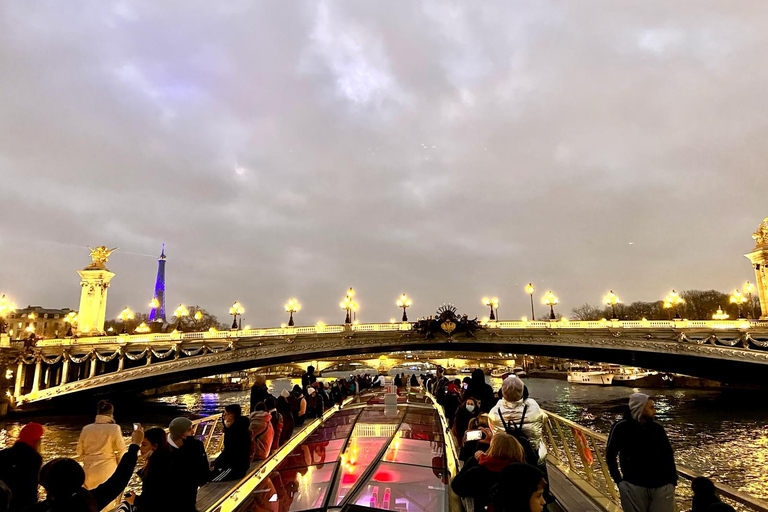 Paris : Croisière nocturne sur la Seine avec dégustation de gaufresParis : croisière nocturne sur la Seine avec dégustation de gaufre