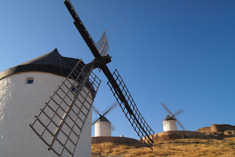 Tour privado de día completo a Fátima, Batalha, Nazaré y Obidos