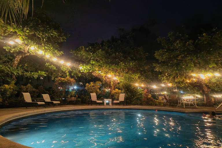 Private Tour Manuel Antonio Beach Club & Wildlife Day Trip