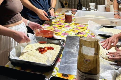 Pompeii: Pizza Class in a Local Family Home with Transfer