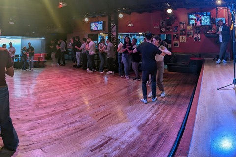Quito: LaVOE Salsa Workshop & Party