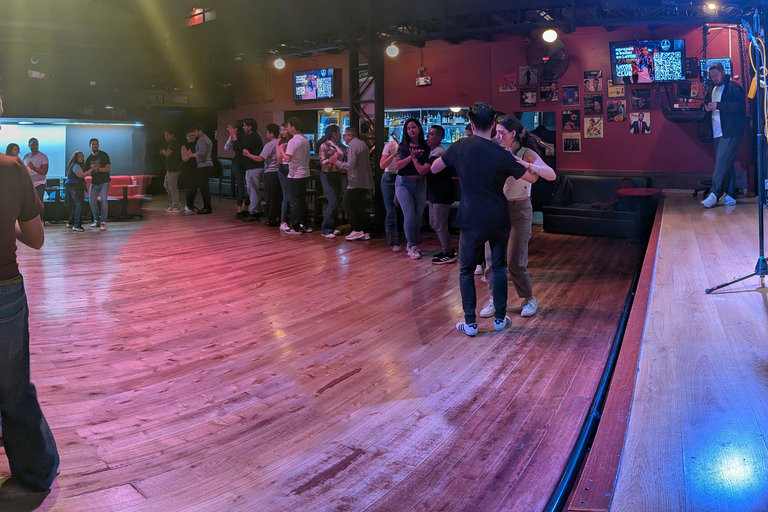 Quito: LaVOE Salsa Workshop & Party