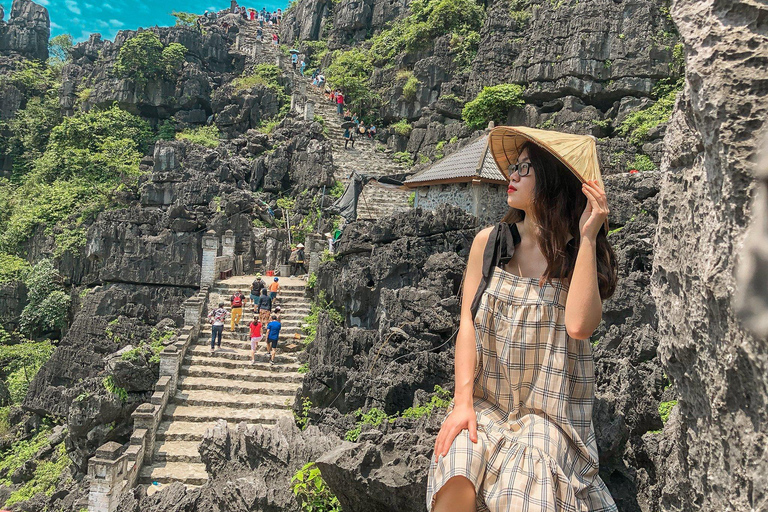 Desde Hanoi: Excursión de 2 días a Ninh Binh con estancia en bungalow