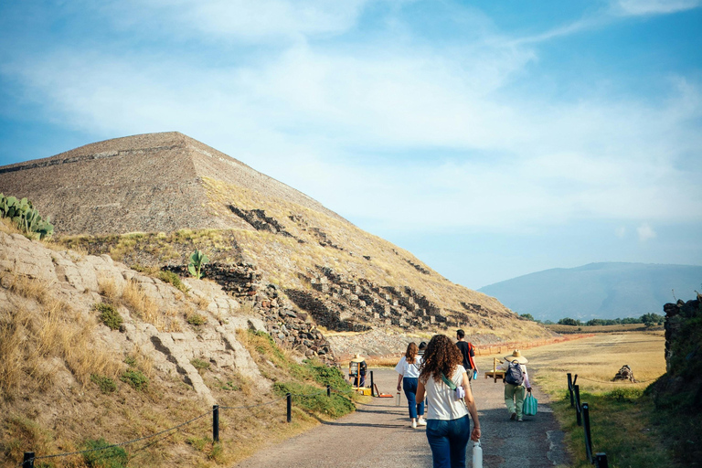 Città del Messico: tour di Teotihuacan, Tlatelolco e GuadalupeTour privato