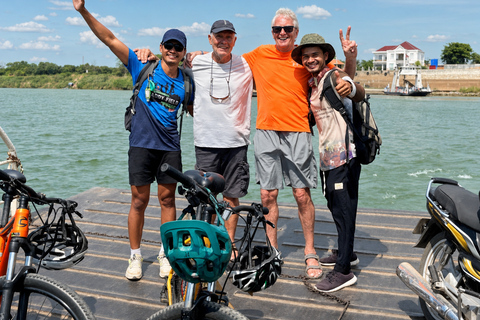 Phnom Penh: Silk Island Cycling Aventure & Lunch with Locals
