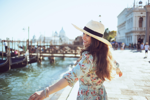 Venice: Photoshoot at The Grand Canal &amp; Rialto Bridge50 photos