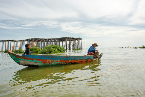 Puesta de Sol sobre el Lago Tonle Sap y Visita al Pueblo Flotante