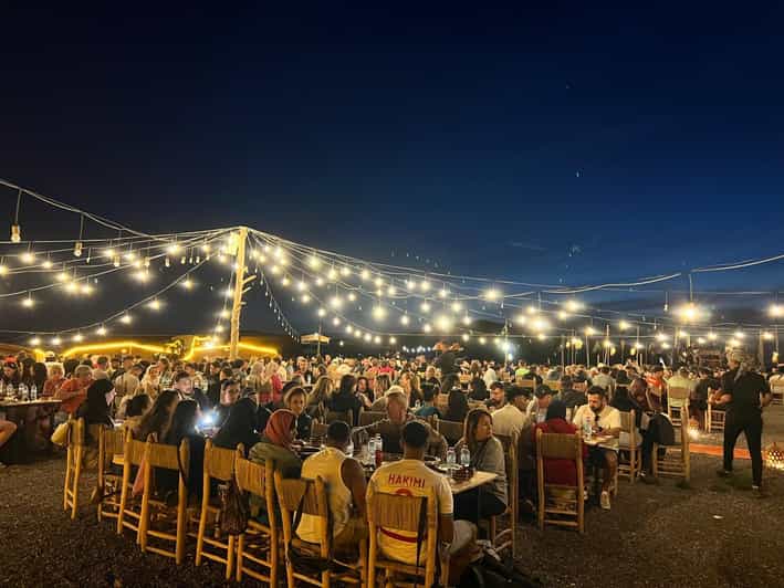 Marrakech : coucher de soleil dans le désert d'Agafay, balade à dos de chameau et dîner-spectacle - quad