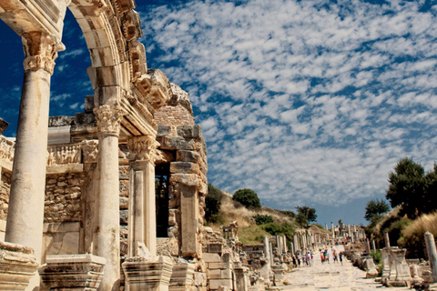 Porto di Kusadasi: Tour di Efeso con ingresso salta fila