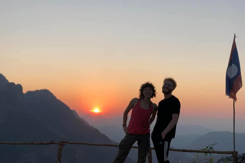 Overnachting Camping Bij nong khiaw uitkijkpunt, 360 uitzicht