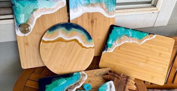 Maui: Epoxy Resin Cheeseboard Workshop 90 min