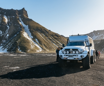 Vík : grotte de glace de Katla en jeep et glacier