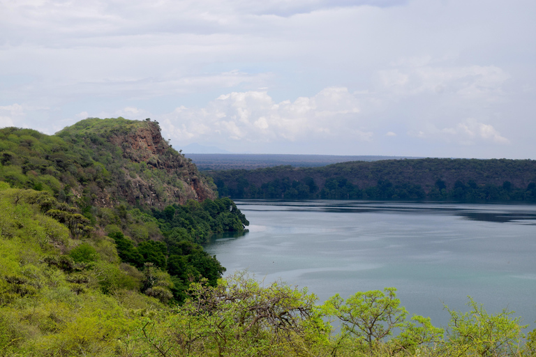 Lake Chala Tour: Wandelen en/of kajakkenMeer van Chala: Wandelen naar de grensrots