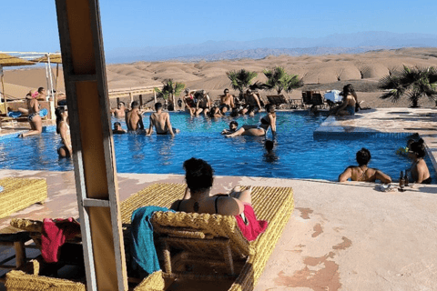 Marrakech: Safari por el desierto con cena, espectáculos y paseo en camelloSafari con paseo en quad y cena