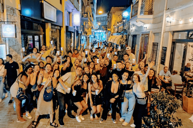 Cannes: Pub Crawl - an unforgettable evening (4 bars) + free shots + nightclub Cannes: Unforgettable Pub Crawl evening (4 bars) + free shots + nightclub