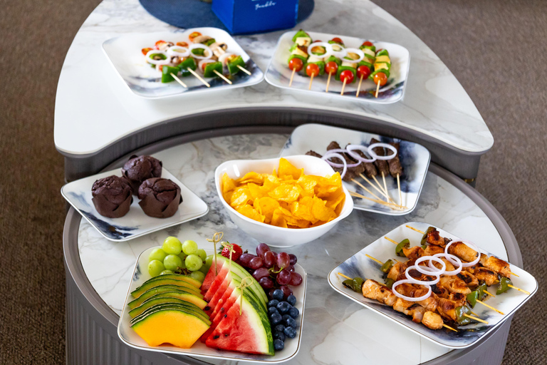 迪拜：家庭日落超大游艇巡航（含烧烤和饮料）