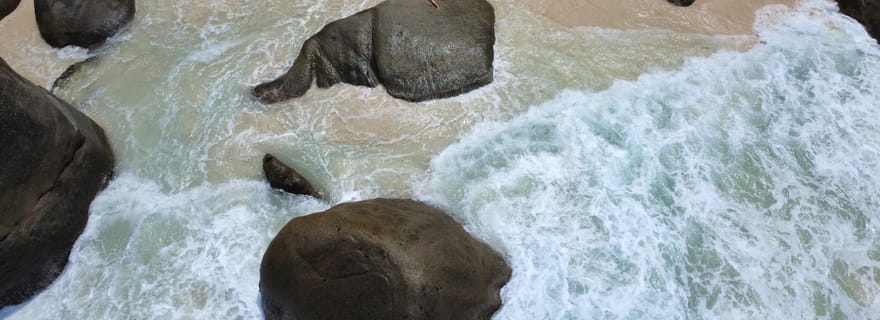 Praslin : expérience de photographie et de vidéographie par drone